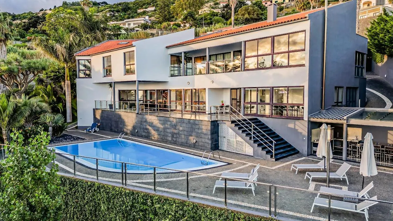 Ample Villa With Pool And Gorgeous Ocean View Funchal