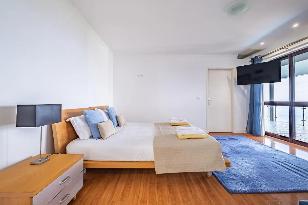 Ample Villa With Pool And Gorgeous Ocean View Funchal