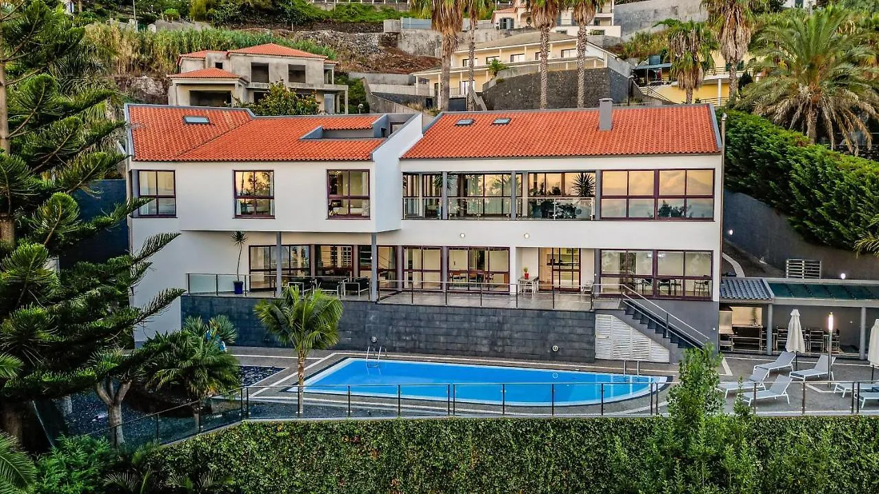 Ample Villa With Pool And Gorgeous Ocean View Funchal