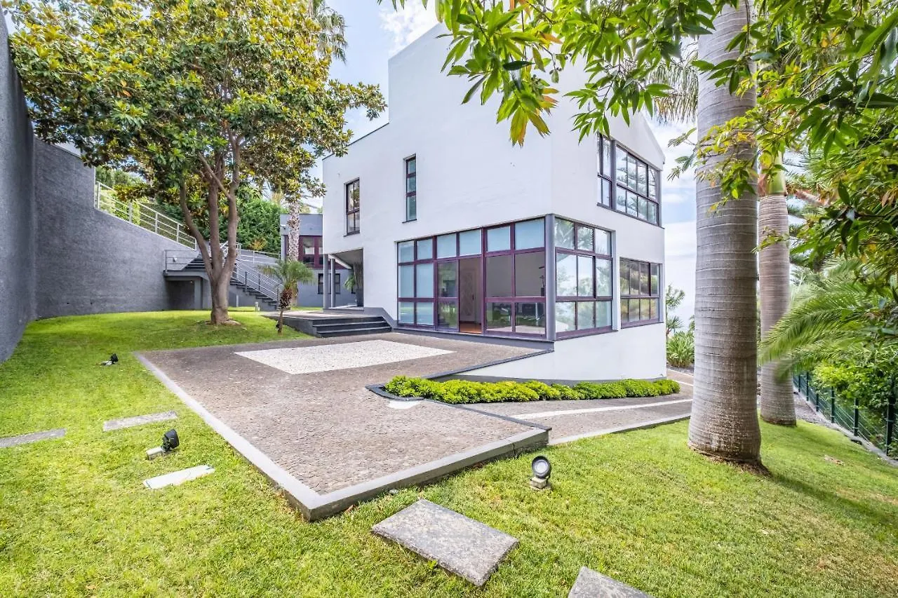 Ample Villa With Pool And Gorgeous Ocean View Funchal