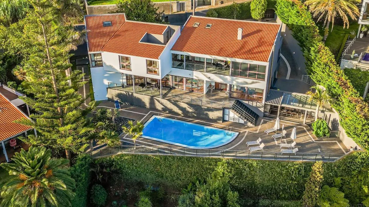 Ample Villa With Pool And Gorgeous Ocean View location
