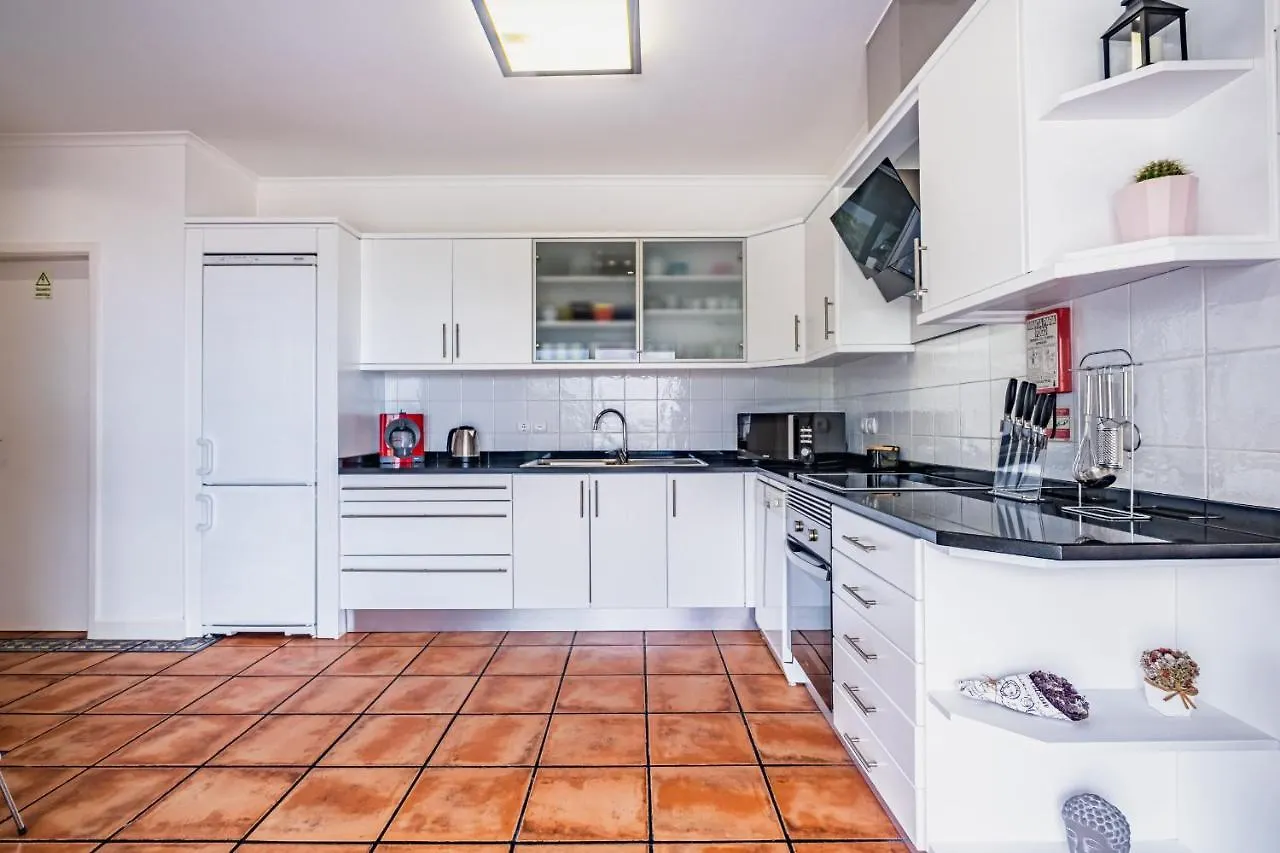 Ample Villa With Pool And Gorgeous Ocean View Funchal